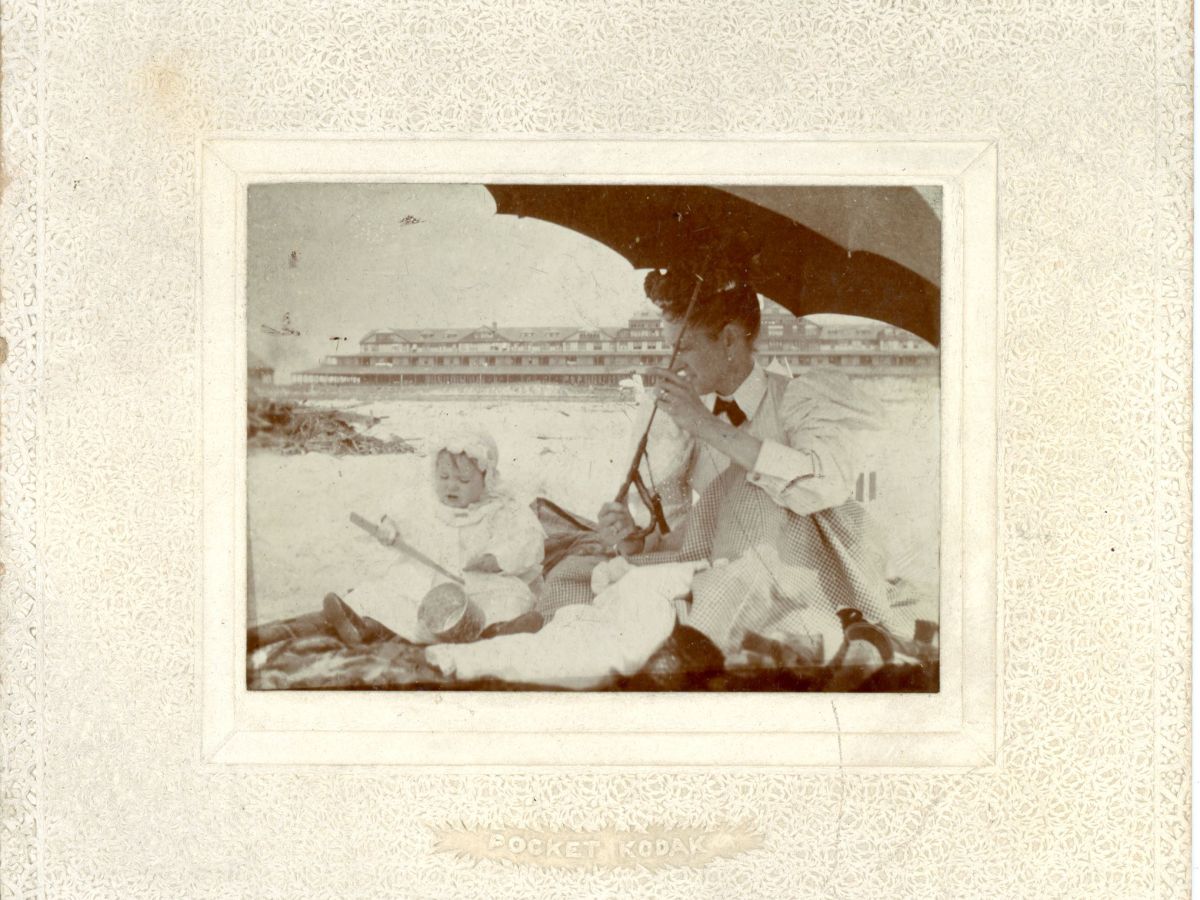 Solving a Mystery: Gilded Age Vacation&nbsp;Photos